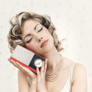 Explorando el Universo de las Estaciones de Radio