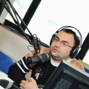 Conexión de radioaficionados en la palma de tu mano