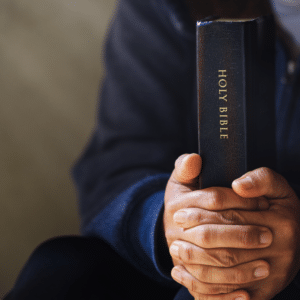 Biblia: Tu Compañera Espiritual en el Celular