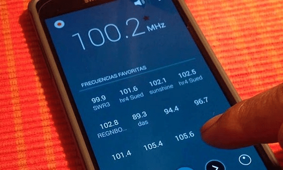 Radio AM/FM: Magia en tu Móvil