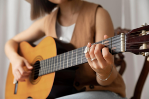 Aprende a Tocar Guitarra con tu Móvil Fácilmente