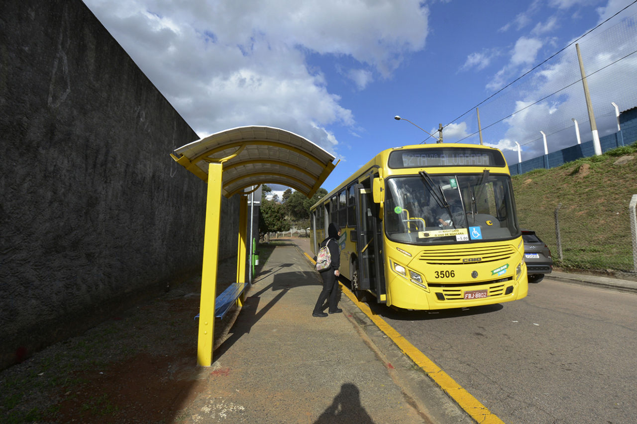 Aplicación para Consultar Rutas y Horarios de Autobuses